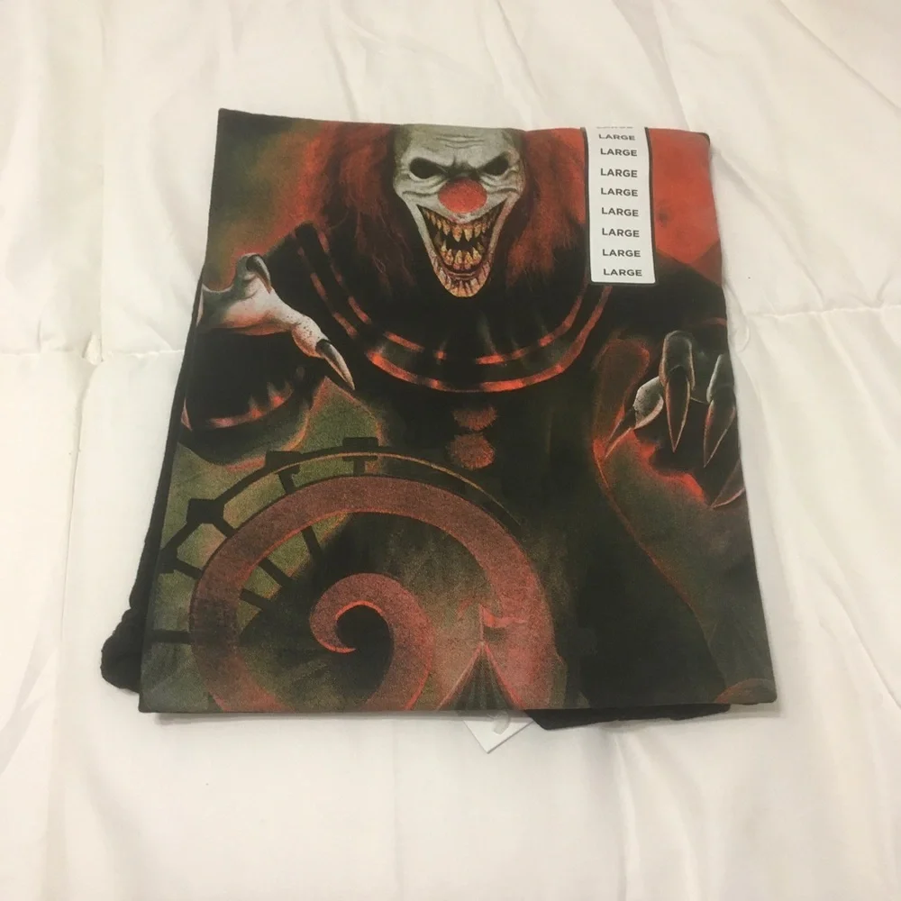 🆕 Spirit Halloween Crouchy T-Shirt, Large, NWT - Picture 7 of 7